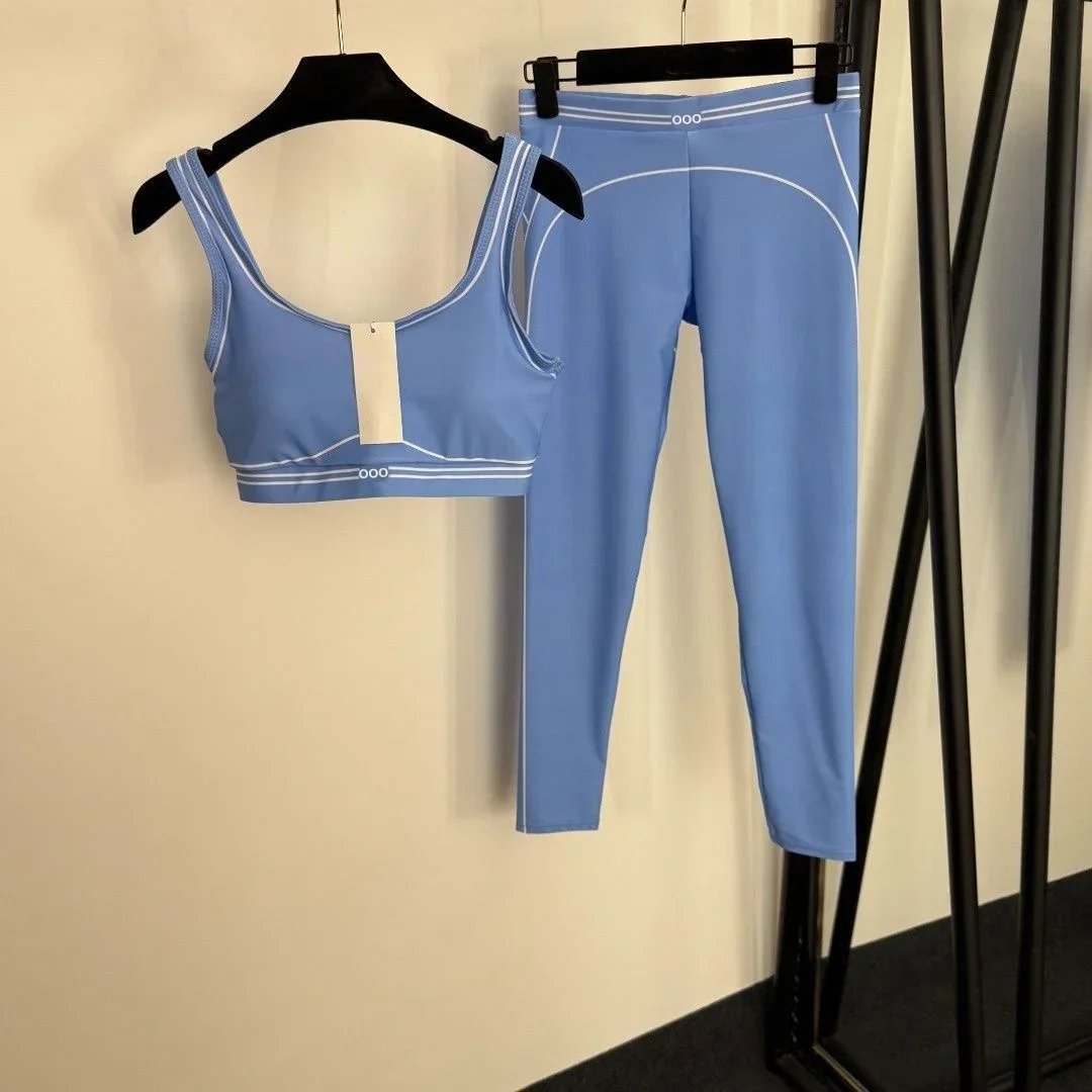 タンクトップとパンツのツーピース、通気性のあるストレッチ素材 - Yoga Fitness Stretching のレビューと価格